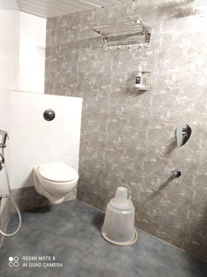 U Life Hotel Βομβάη Εξωτερικό φωτογραφία