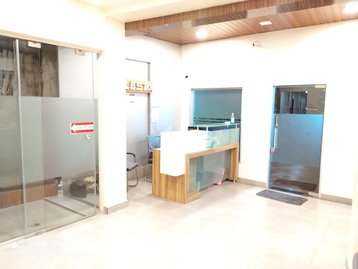 U Life Hotel Βομβάη Εξωτερικό φωτογραφία